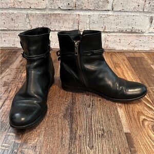 Frye Black Leather Melissa Seam Short Ankle Boots